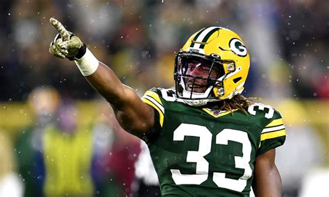 Aaron jones fantasy - Mar 8, 2022 · Aaron Jones is quickly becoming a tricky asset for dynasty fantasy football managers to value. Over the past 3-4 years, he has been one of the best fantasy running backs in the NFL. Following a lackluster 2021 season and the rise of AJ Dillon, how should fantasy managers value Jones in 2022 and beyond? Aaron Jones’ dynasty profile for 2022 